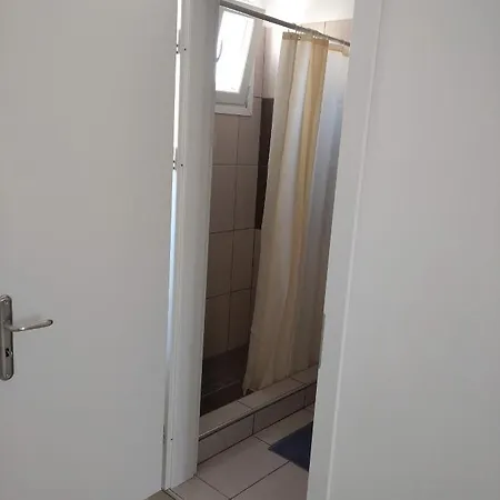 Gym Apartment *
